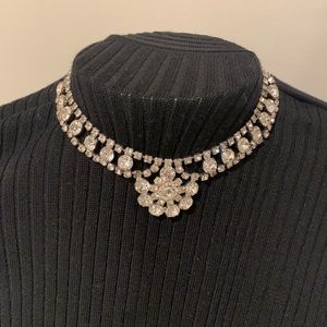 Vintage rhinestone necklace. 16 inches exactly